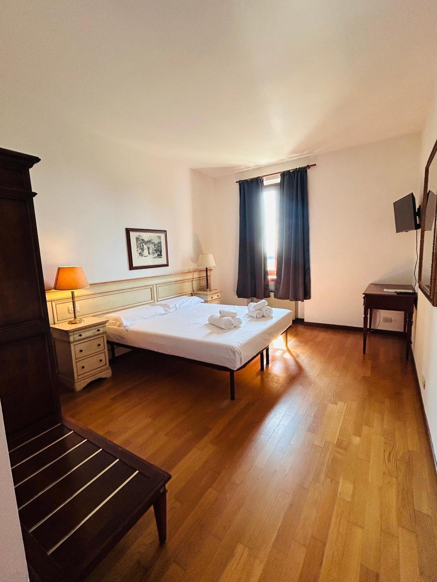 Airport Hotel Merica Sommacampagna Kültér fotó